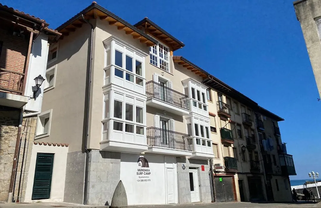 Apartamentos Mundaka Surf Plaza-1