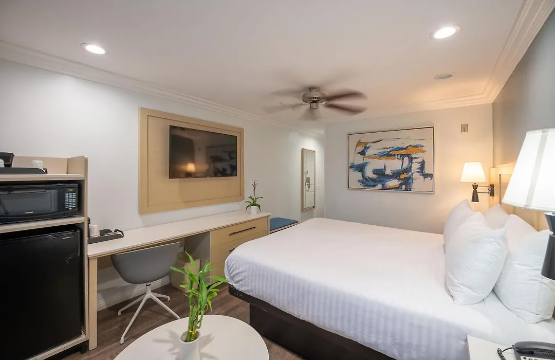 Ramada By Wyndham Redondo Beach-1