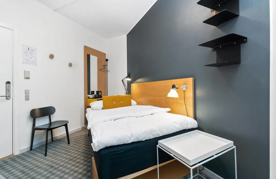 Ibsens Hotel-1