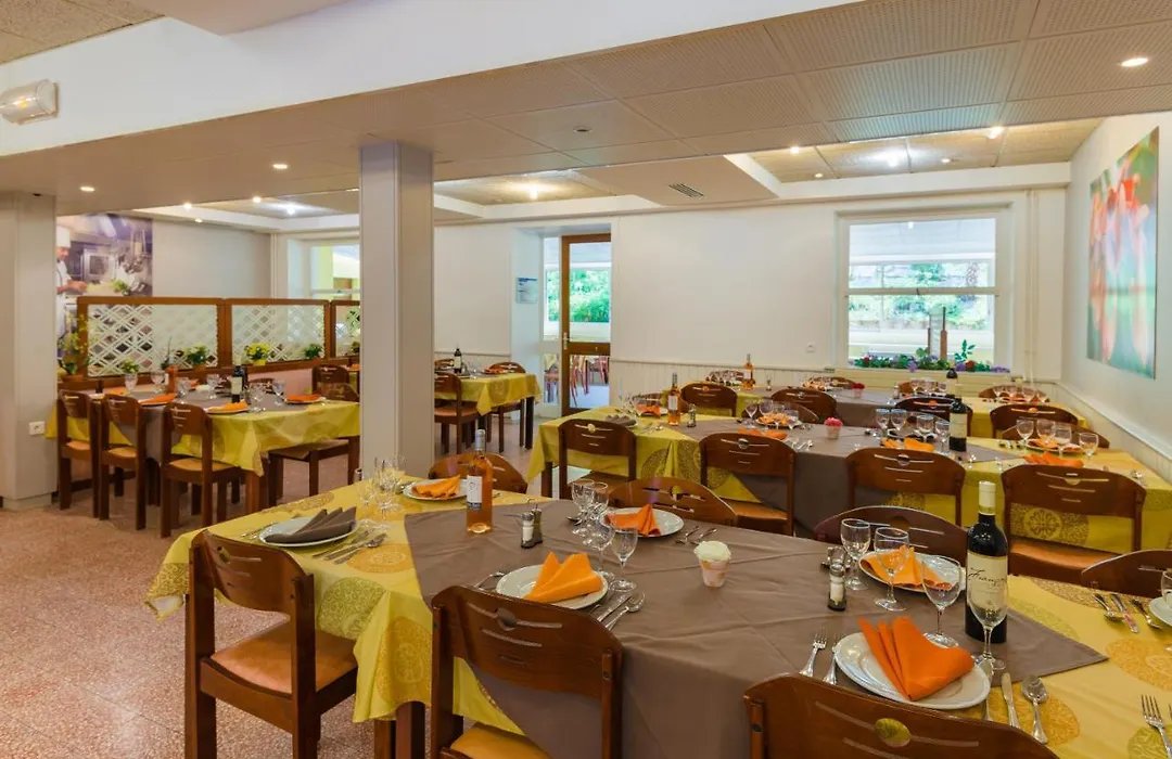 Azureva Club La Londe les Maures-1