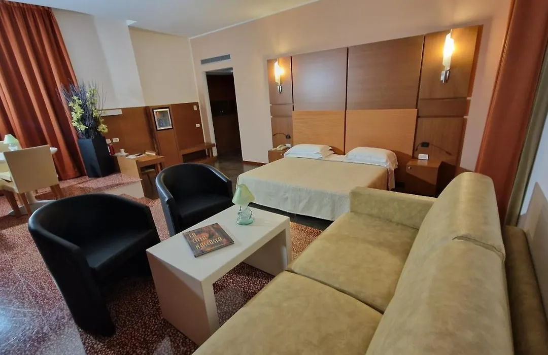 Bella Italia Palace Hotel-1