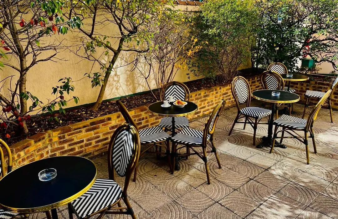 Hotel Le Cardinal Rueil Centre-1