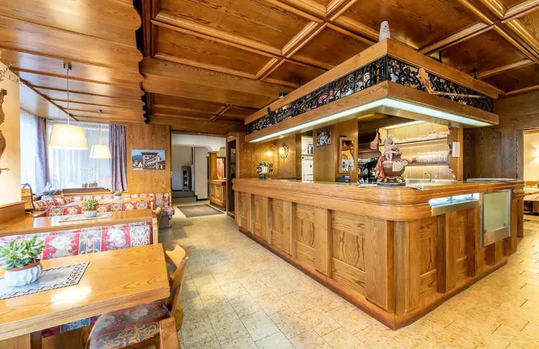 Hotel Italia-1