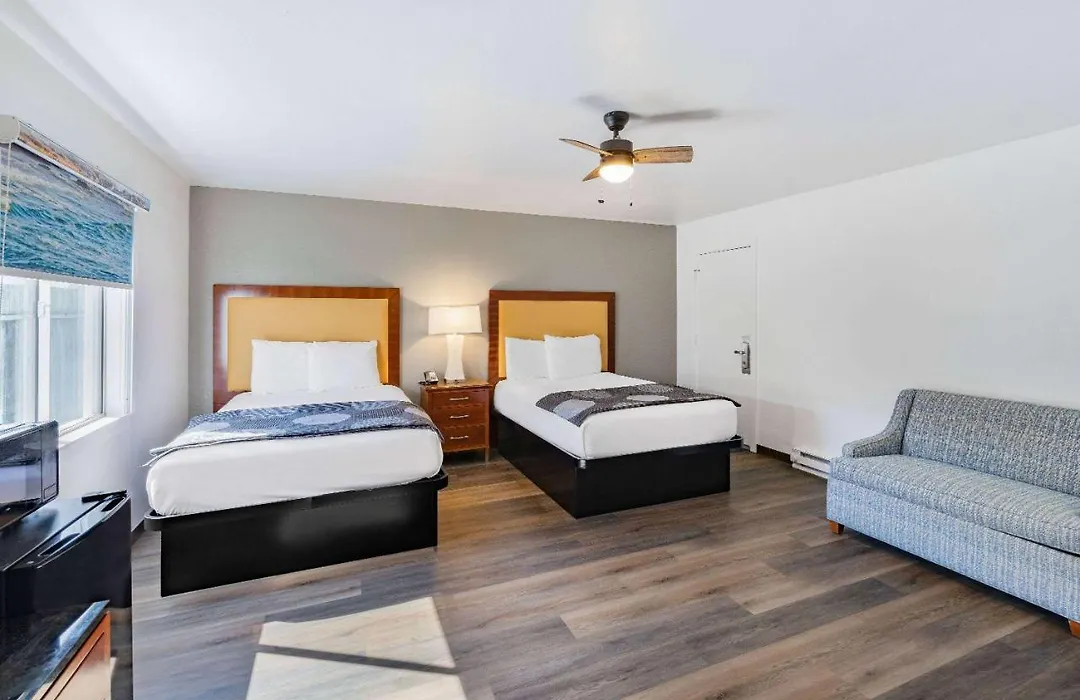 Oceanside Inn & Suites, A Days Inn By Wyndham-1