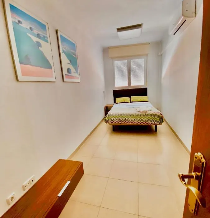Roni Rooms-1