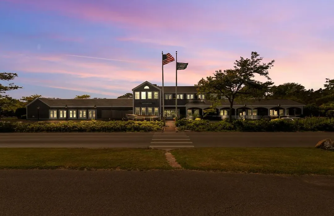 Nantucket Inn-1