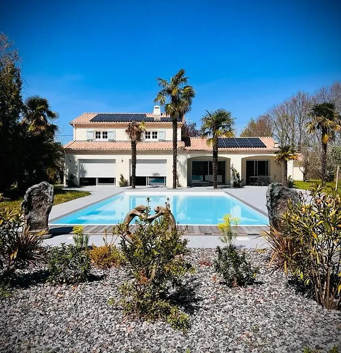 La Maison Cachee-Ba-1