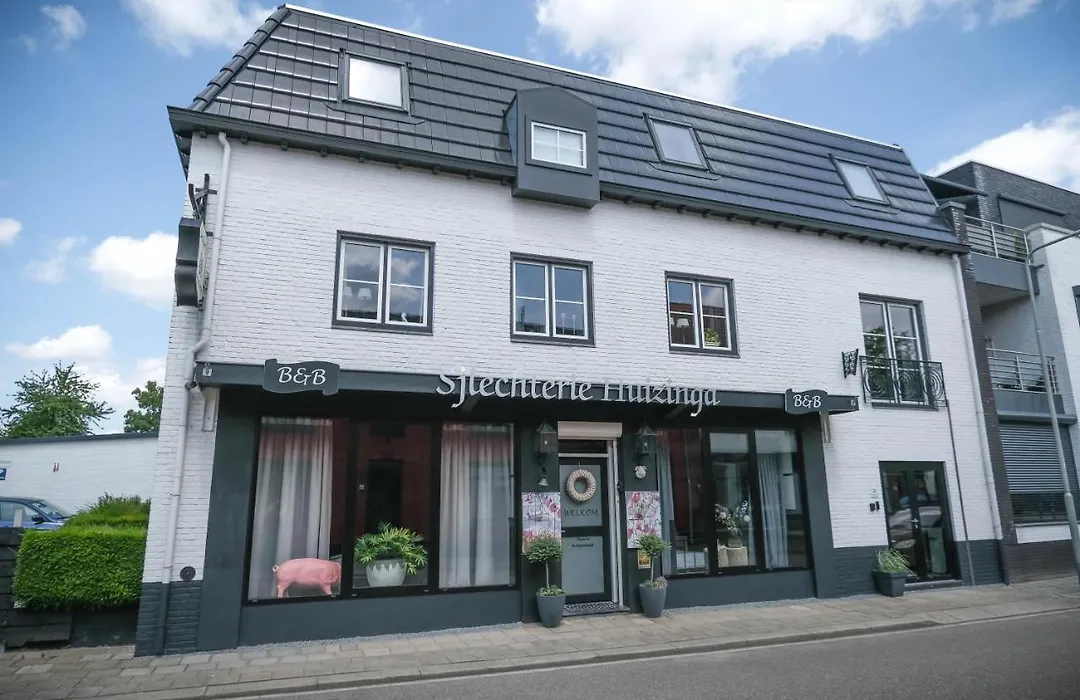 B&B SJLAOPE BIEJ DE SJLÈCHTER (slapen bij de slager)-1
