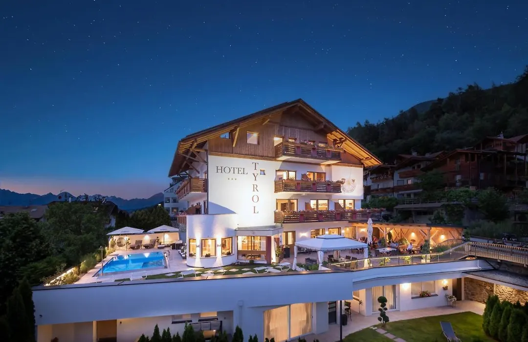 Hotel Tyrol-1