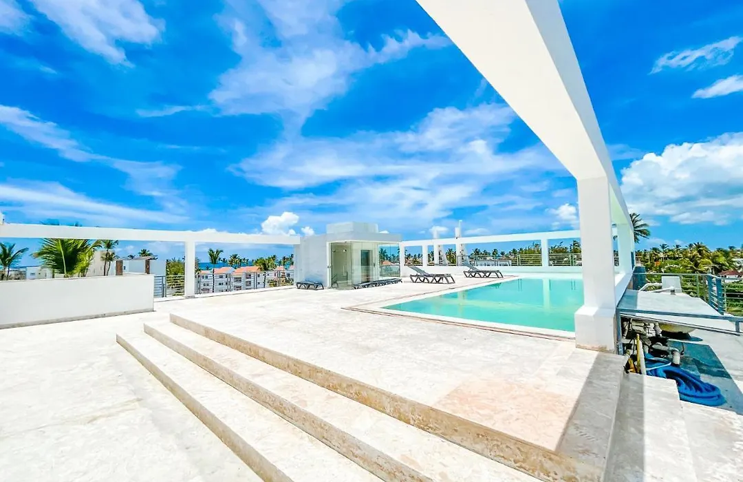 Rooftop Pool Ducassi Studio Suites Deluxe Hotel Beach Club & Spa-1