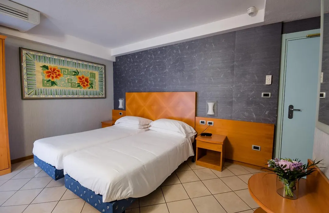 Hotel Centrale-1
