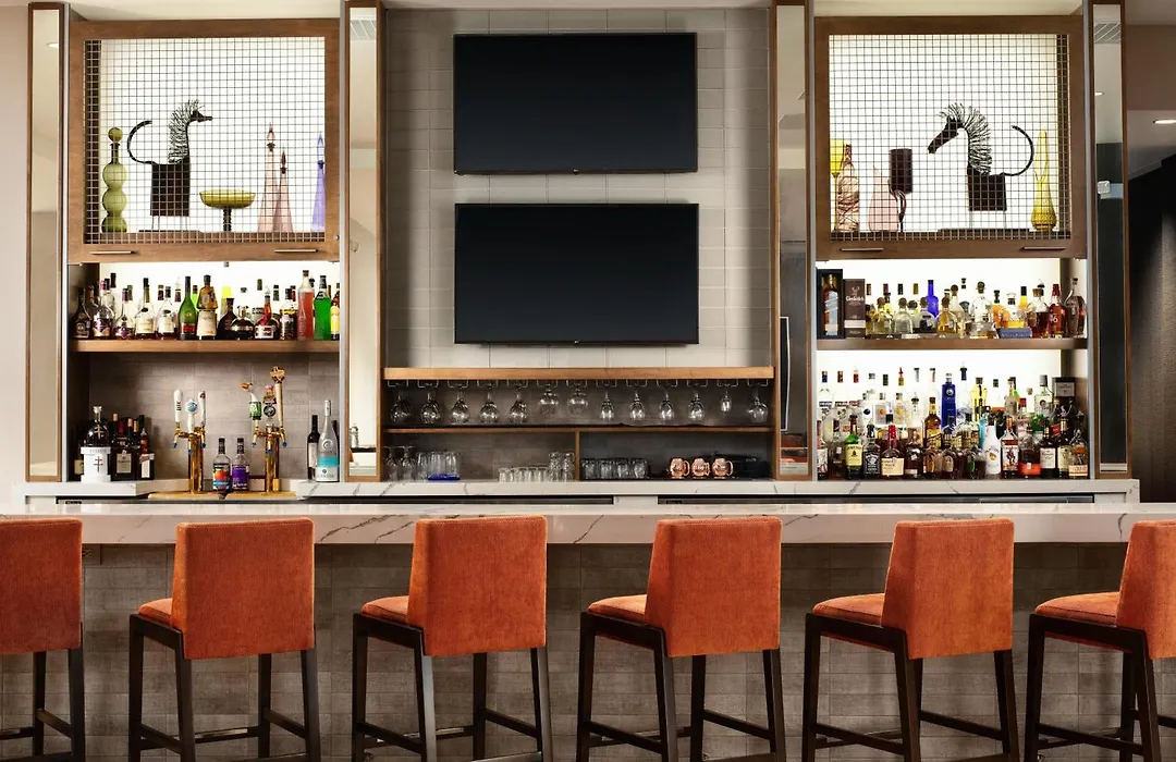 Crowne Plaza Dallas Market Ctr - Love Field, An Ihg Hotel-1