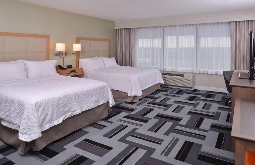 Hampton Inn And Suites Ames, Ia-1