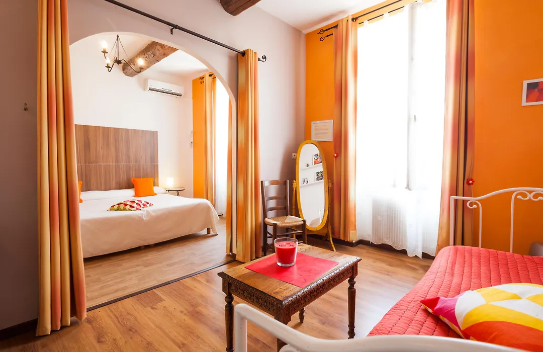 Logis Auberge De Tavel-1