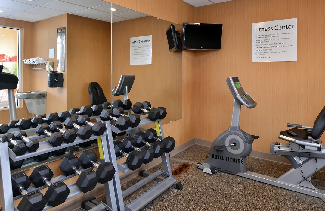 Holiday Inn Express Hotel & Suites Cincinnati-North/Sharonville-1