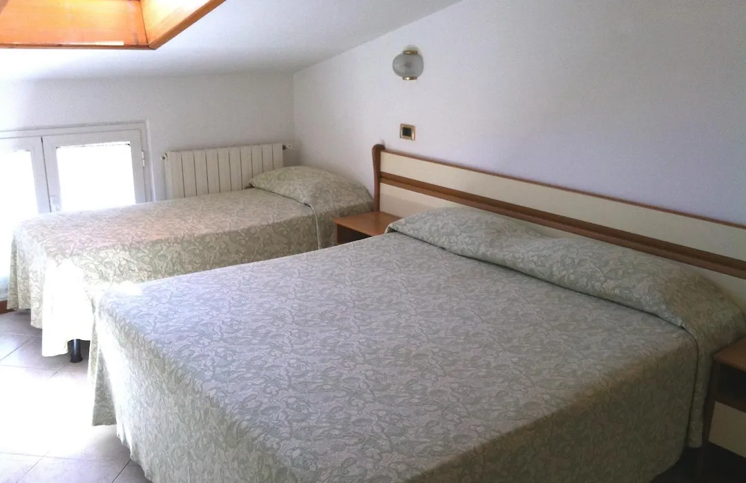 Hotel I 4 Assi-1