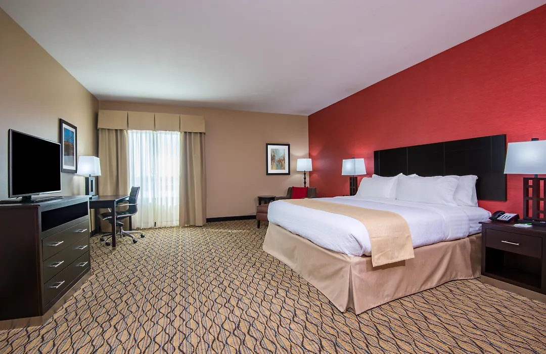 Holiday Inn Salina By Ihg-1