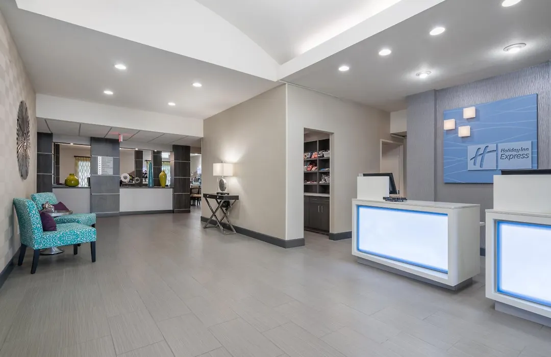 Holiday Inn Express Hotel & Suites Ames By Ihg-1
