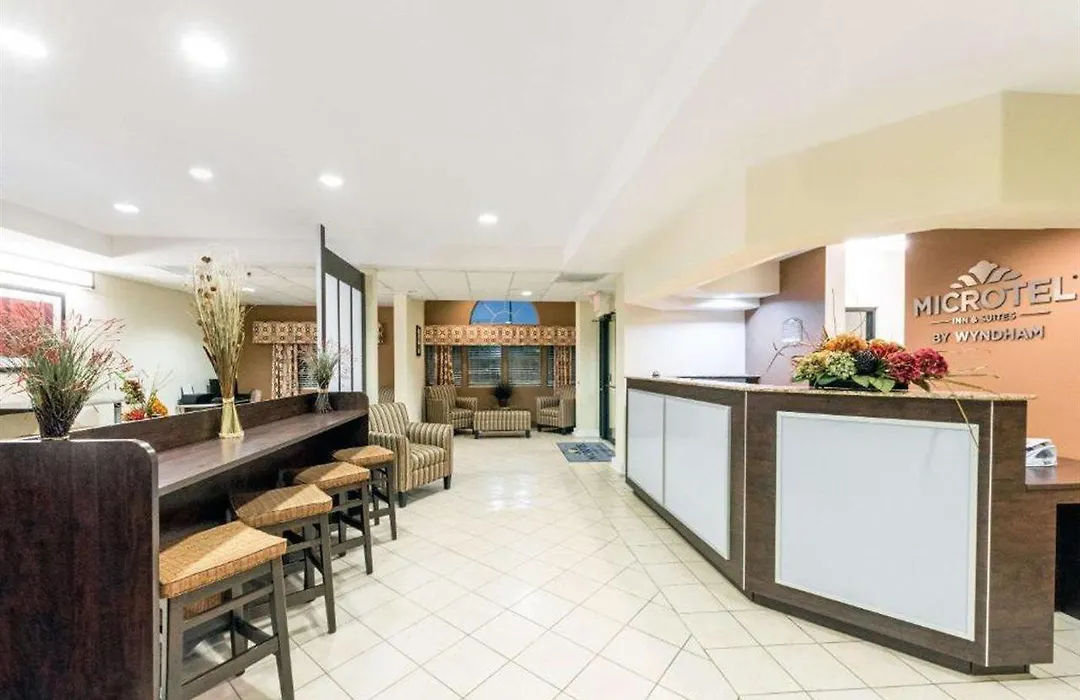 Microtel Inn And Suites Eagle Pass-1