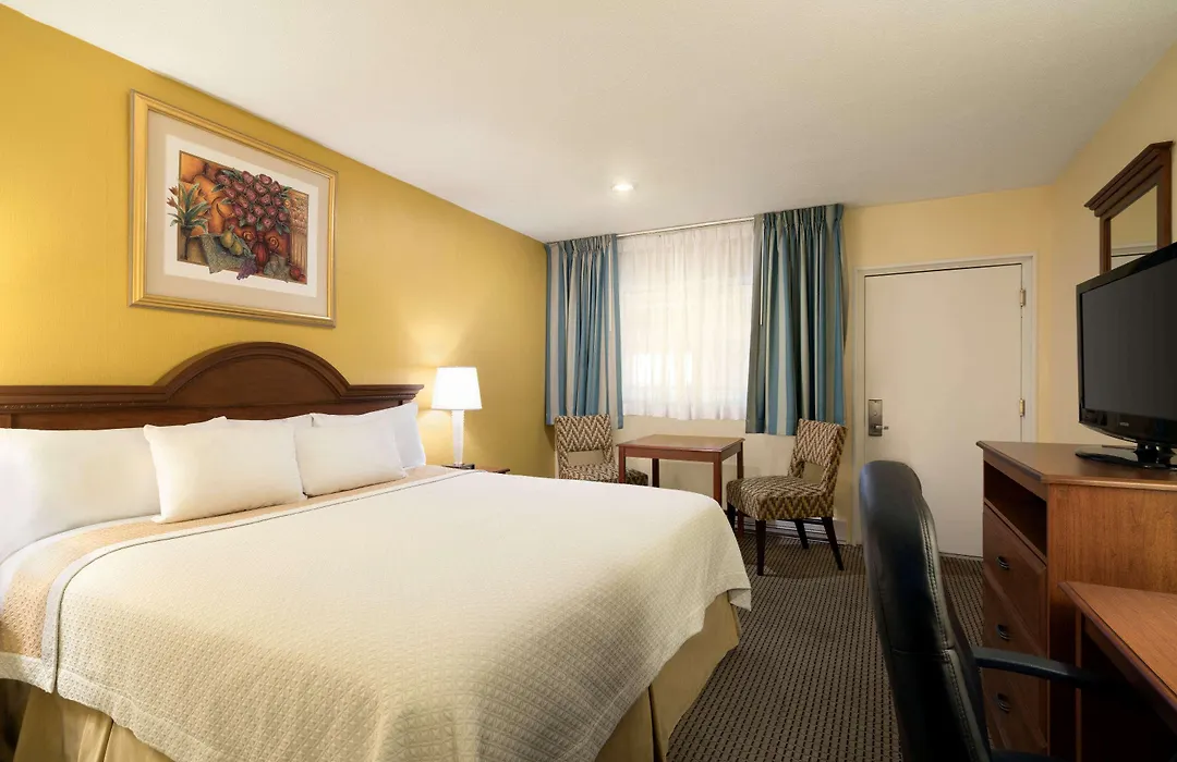 Days Inn By Wyndham Dover-1