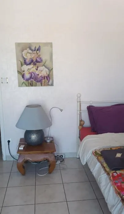 Chambre Chez L Habitant-1