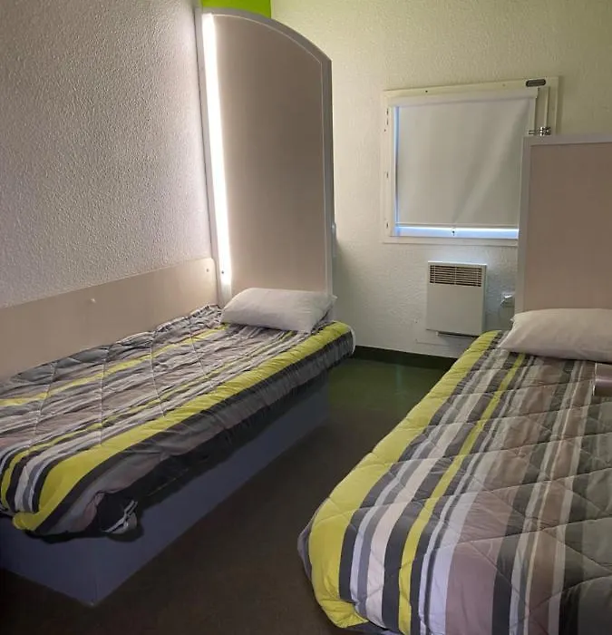 Hotel F1 Saint-Lo-1
