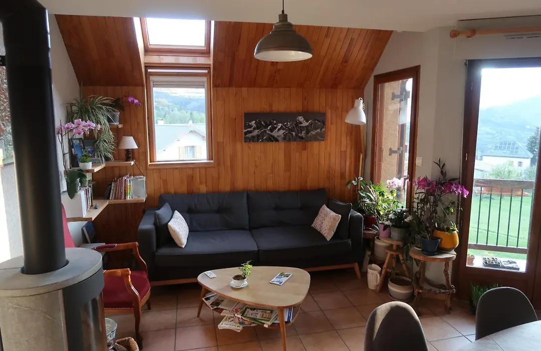 Chez Cat et Christophe , chambre calme et lumineuse chez l'habitant avec vue-1