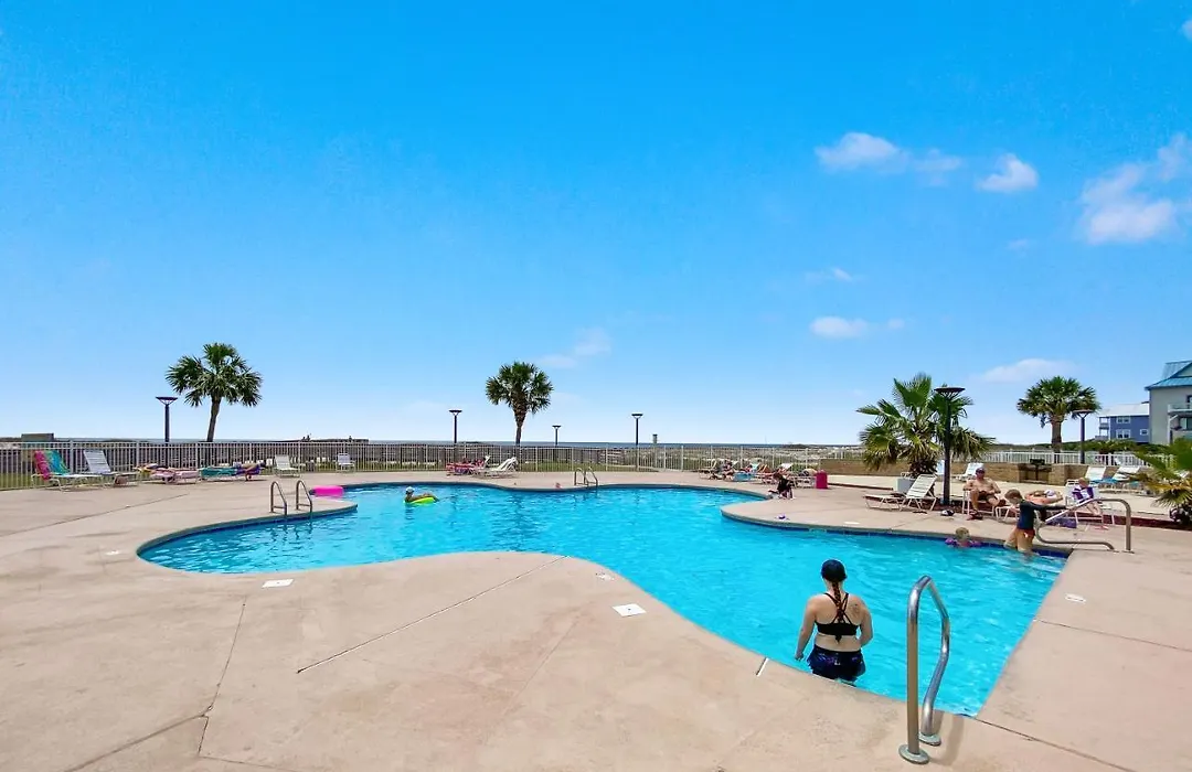 Beach Please Condo 2 Bedroom 2 Bath Sleeps 6-1