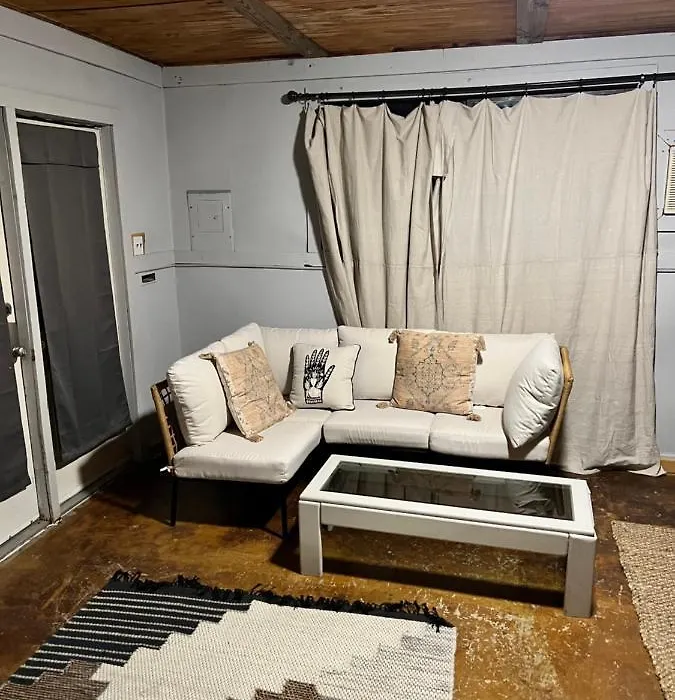Cabin In The Oaks-1
