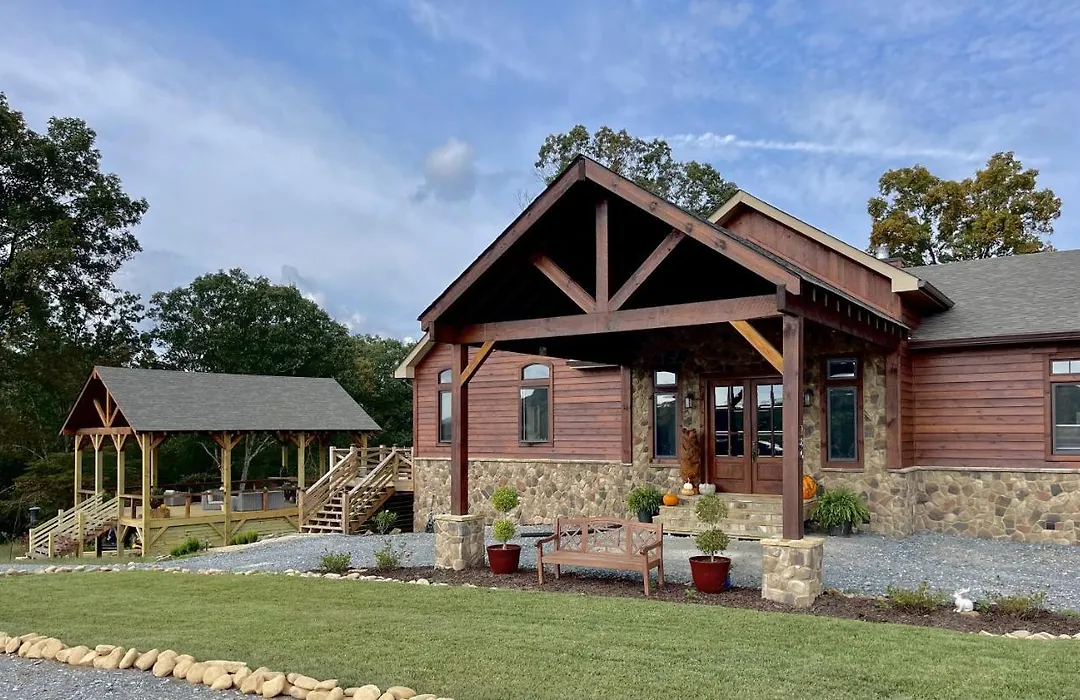 The Dogwood Inn-1