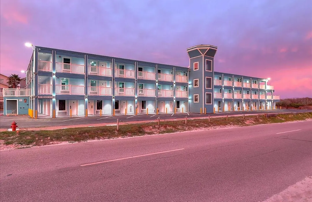 Seaside Boutique Hotel, Waves At Your Doorstep-1