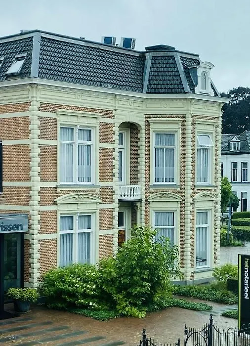 bij DE RODE DEUR-1