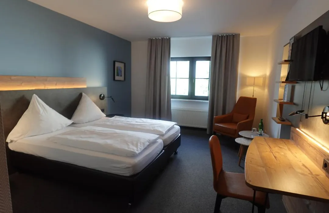 Hotel&Weinhaus Zum Schwarzen Bären-1