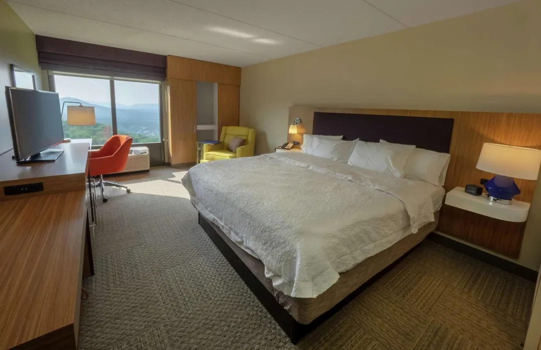 Hampton Inn Hazleton-1