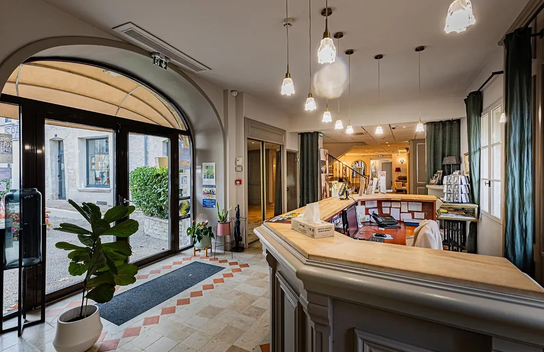 Logis Hostellerie des Clos-1