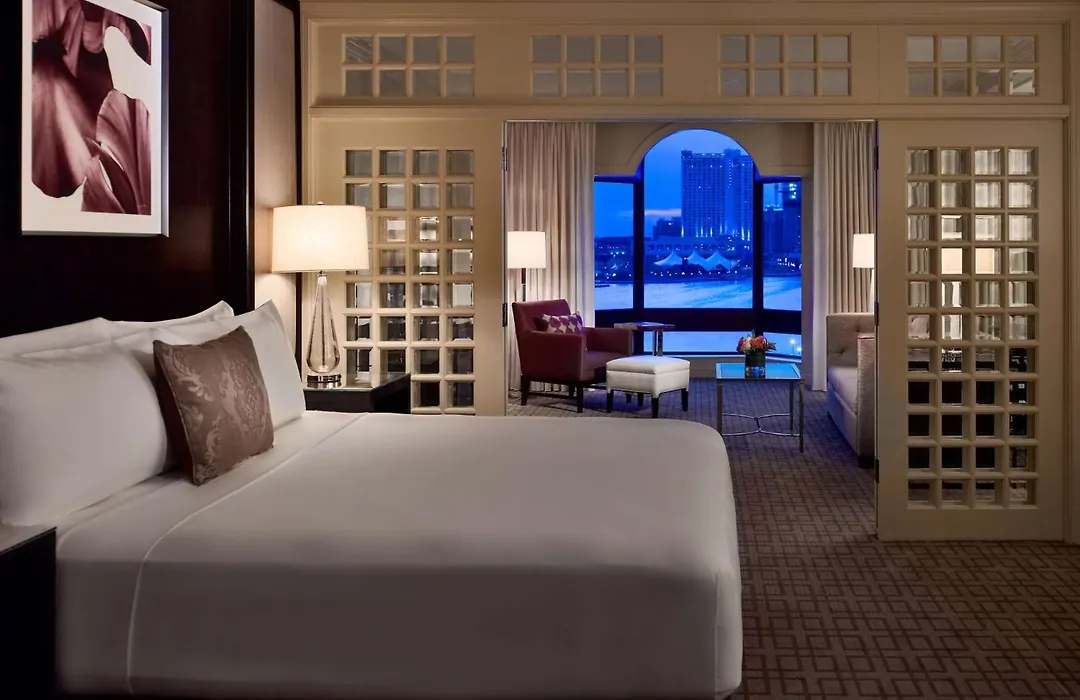 The Royal Sonesta Harbor Court Baltimore-1