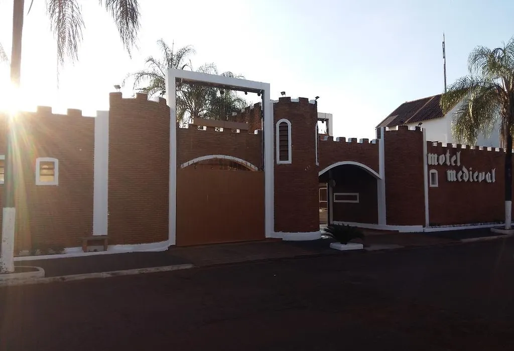 Medieval Motel e Hospedagem-1