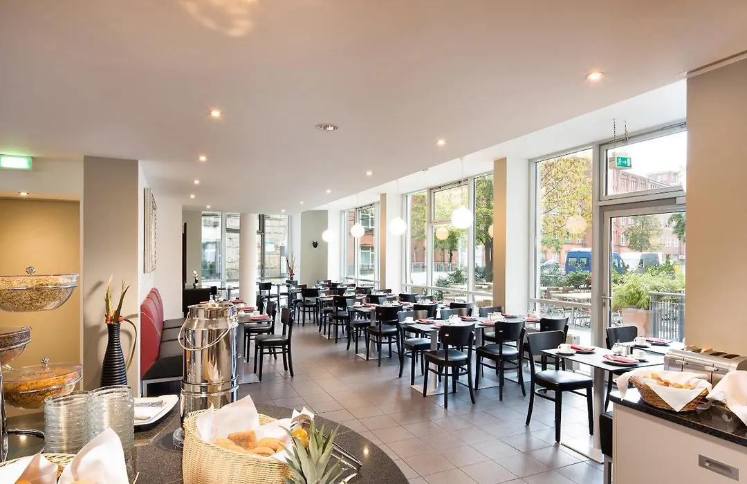Victor'S Residenz-Hotel Berlin Tegel-1
