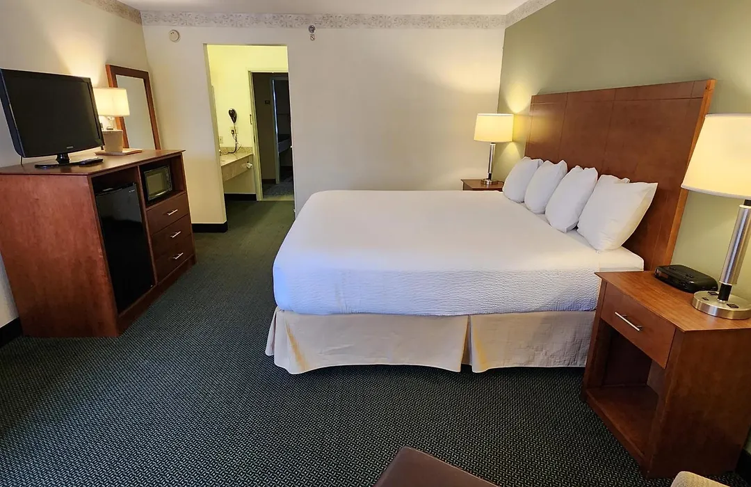Baymont By Wyndham Mackinaw City-1