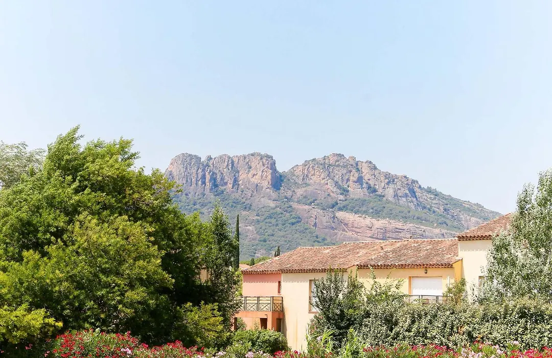 B&B HOTEL Fréjus Roquebrune-sur-Argens-1