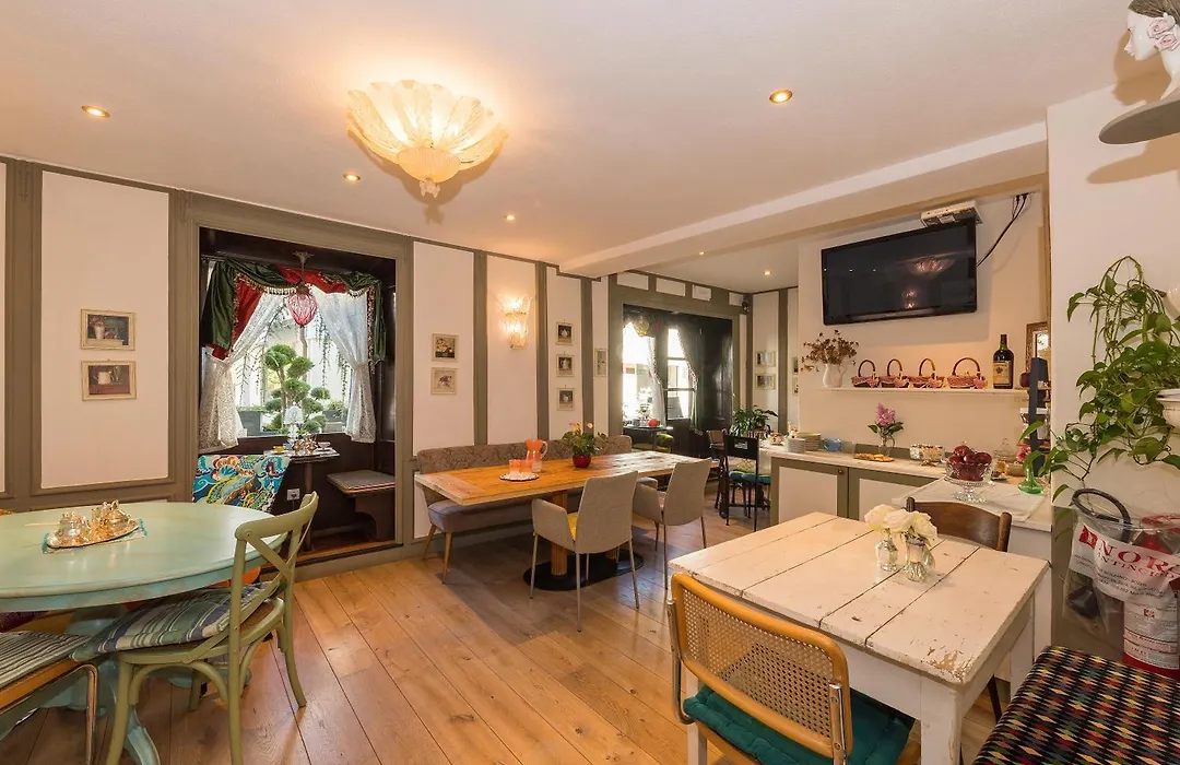 Zenana Boutique Hotel-1