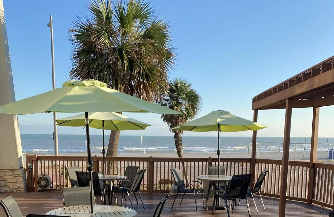 Wingate By Wyndham Galveston Beachfront At The Seawall-1