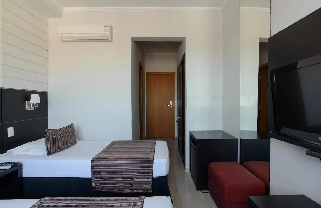 Faro Hotel Taubaté-1