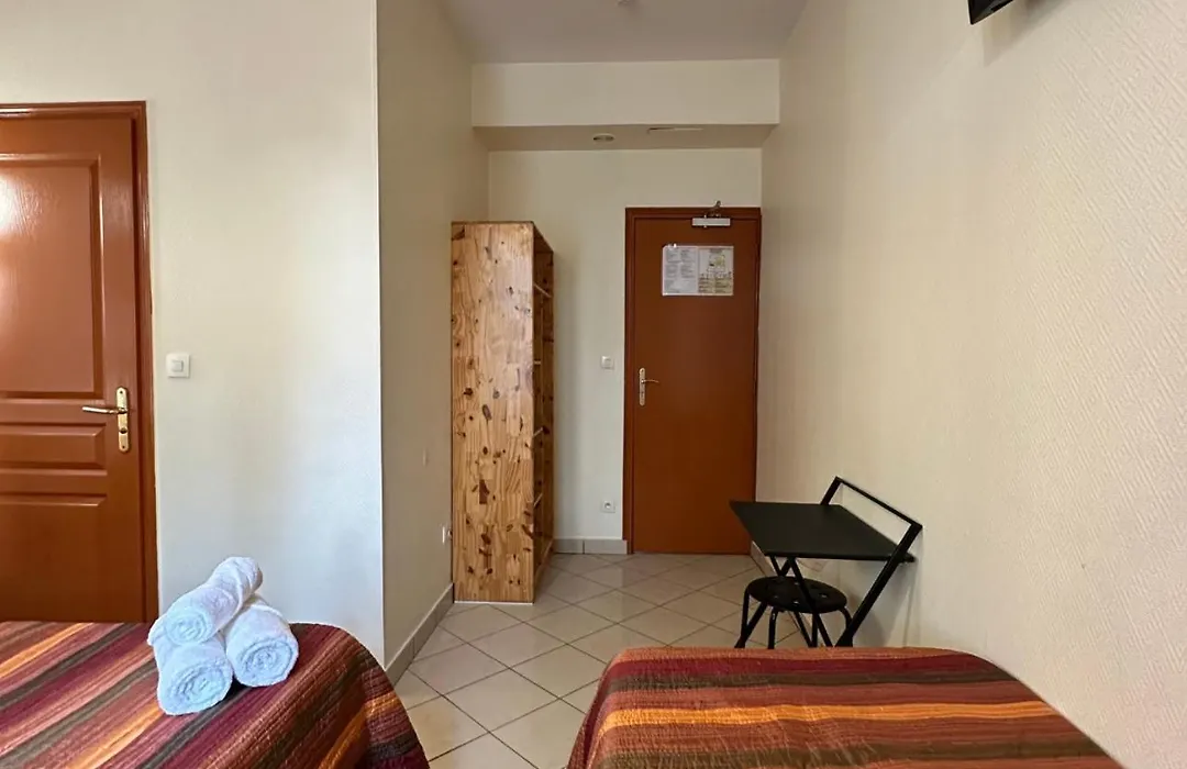 Hôtel Victor Hugo-1