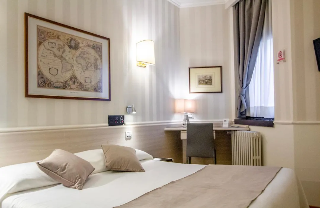 Hotel Flora-1