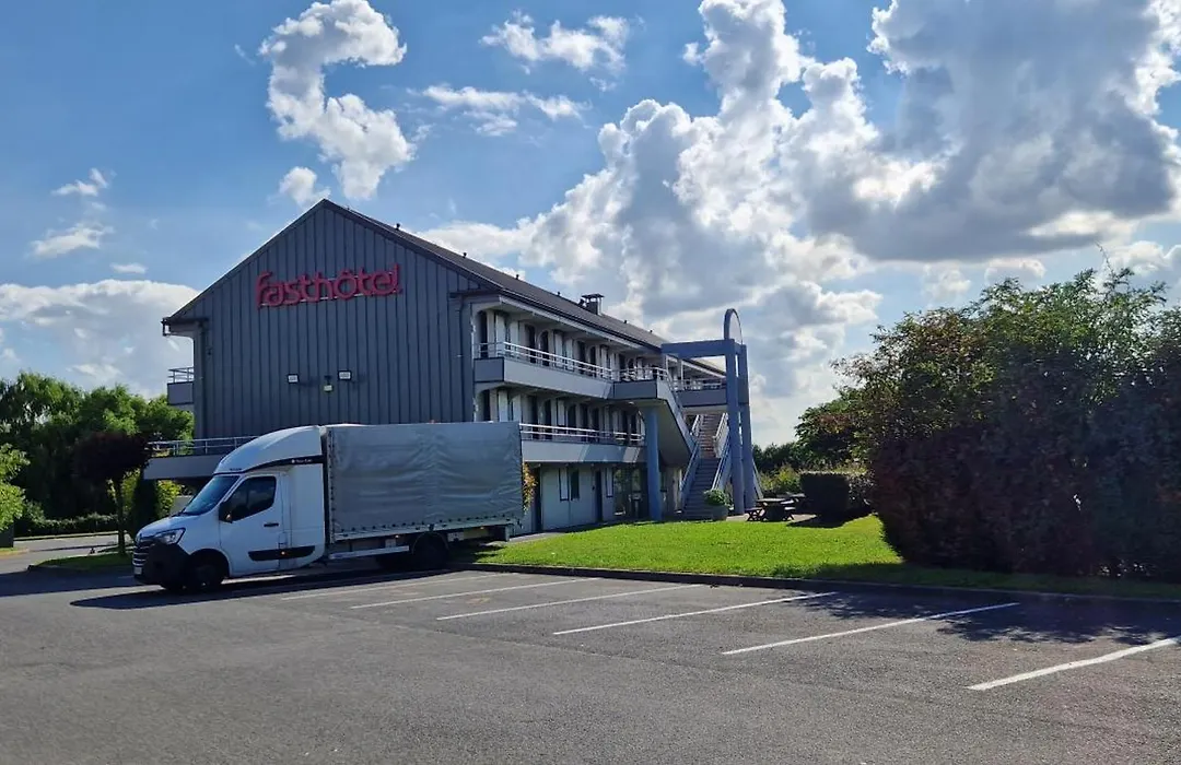 Fasthotel Roissy - Saint-Witz-1