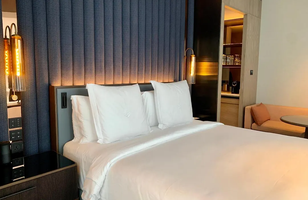 Four Seasons Hotel Mumbai-1