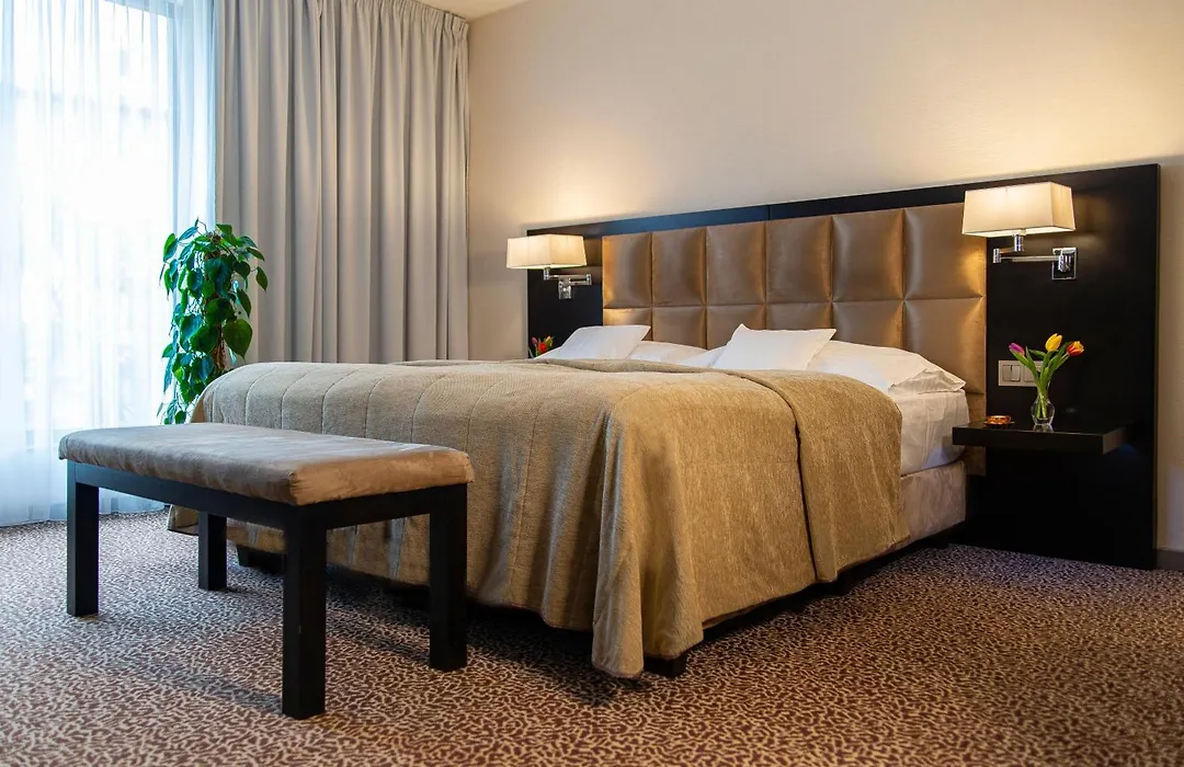 Hotel Avance-1