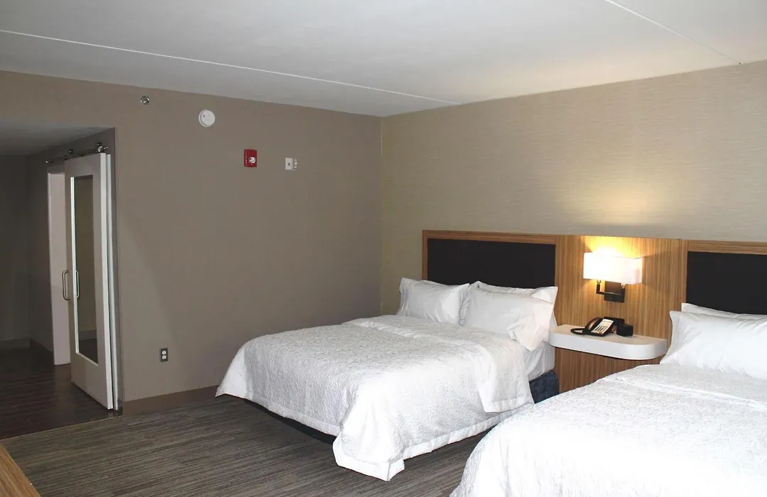 Hampton Inn Forsyth-1