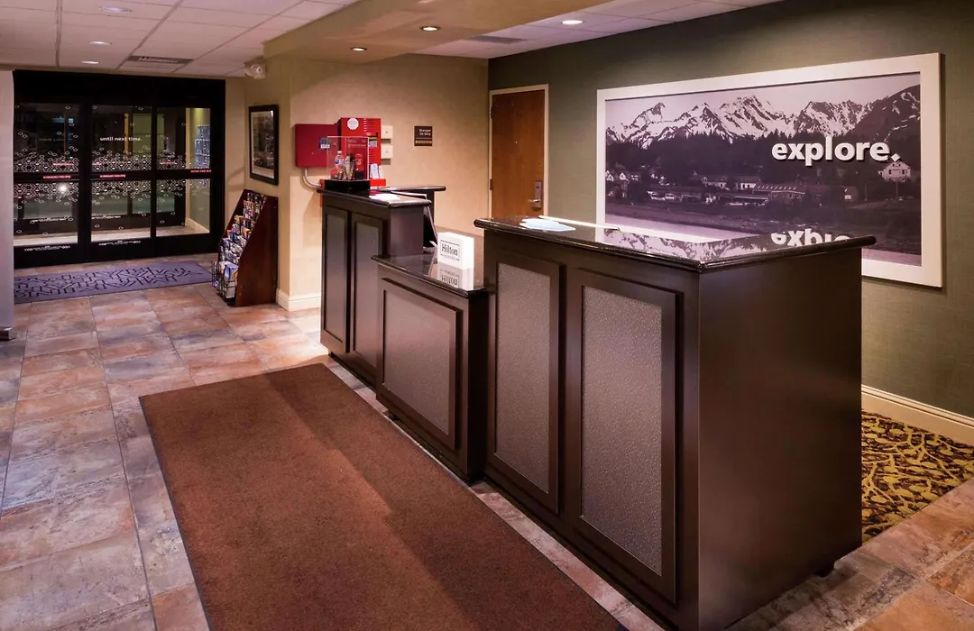 Hampton Inn & Suites Carson City-1